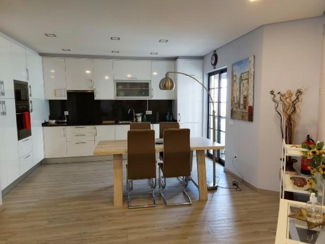 Girassol - Bright, Modern, Well Located Apartment オリョン エクステリア 写真