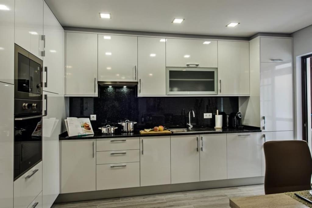 Girassol - Bright, Modern, Well Located Apartment オリョン エクステリア 写真